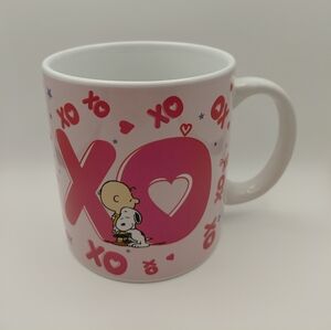 Large Peanuts Charlie Brown & Snoopy/Linus & Lucy Cute XO Mug- 20 Oz.